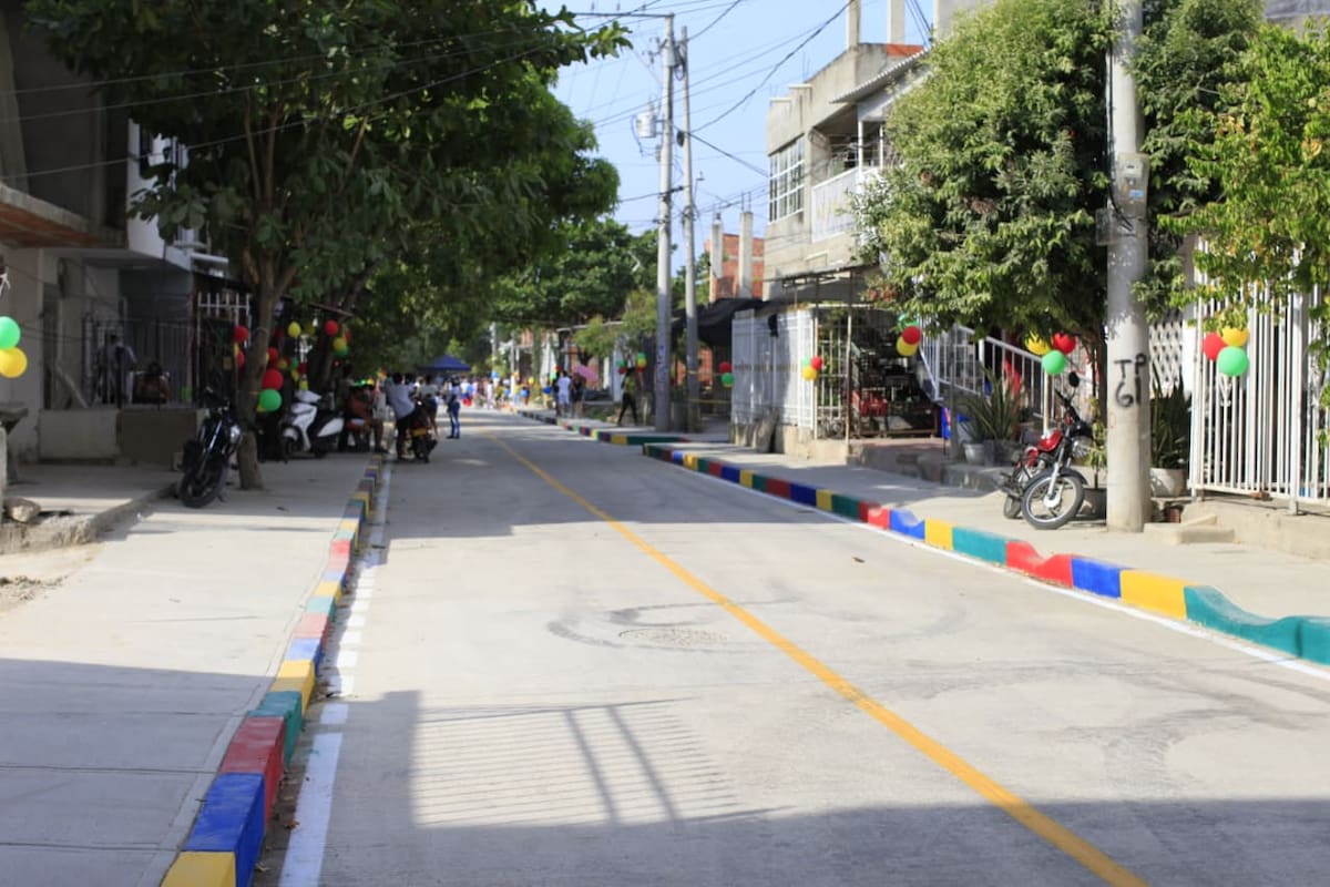 En Revivir de los Campanos, la intervención comprendió la pavimentación de 311 metros lineales de la carrera 97. // Foto: Óscar Díaz.