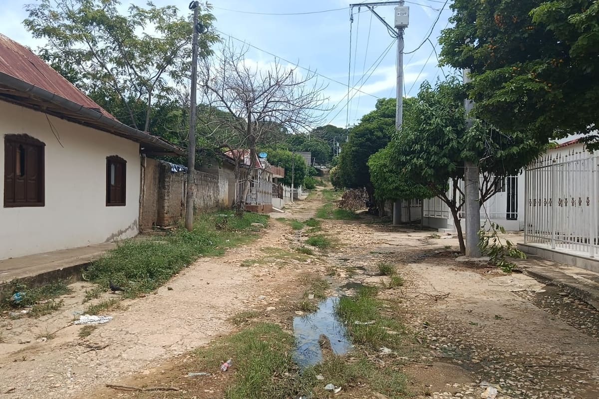 La millonaria licitación que tiene a 30 oferentes compitiendo por las vías de San Juan Nepomuceno y San Cristóbal