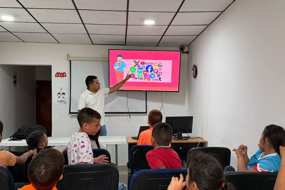 Niños en San Juan Nepomuceno aprenden sobre actividades periodísticas