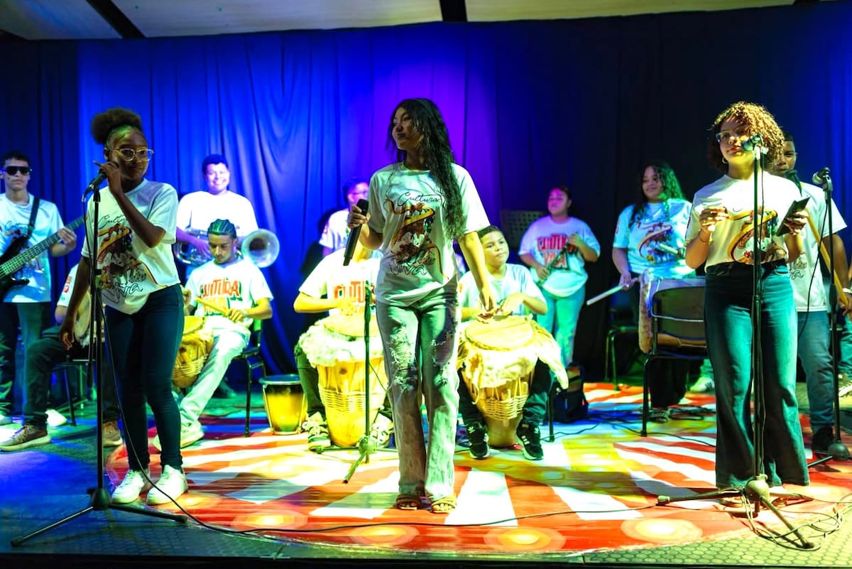"Vivamos las Artes y las Culturas" se desarrolló en articulación con la Corporación Garabato Show y contó con la participación de estudiantes de distintas instituciones educativas del municipio. // Foto: Cortesía - Casa de la Cultura San Juan Nepomuceno.