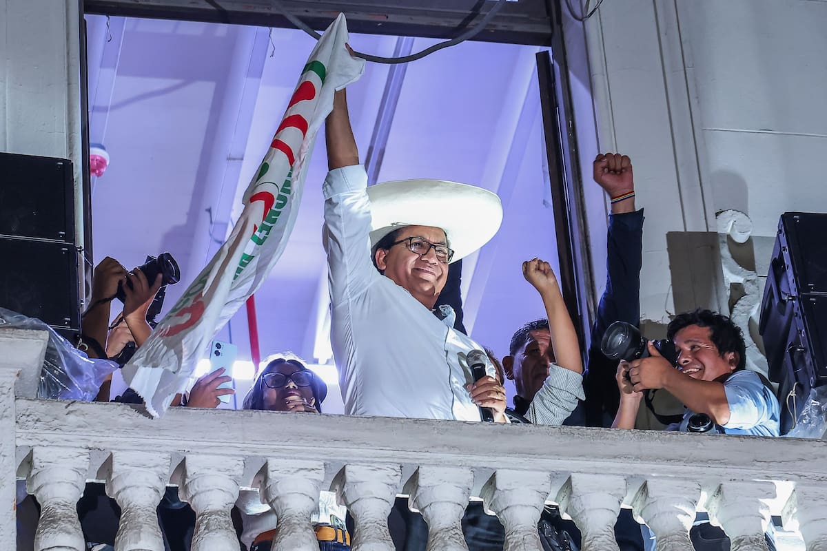 Elecciones en Perú: Roberto Sánchez mantiene la ventaja a la espera del voto exterior
