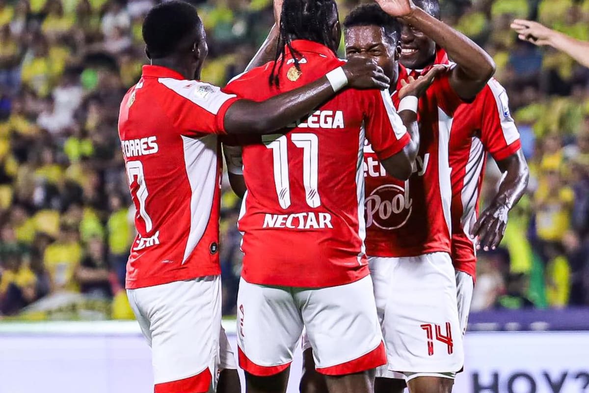 Santa Fe volvió al triunfo: venció a Bucaramanga en un final polémico con el VAR