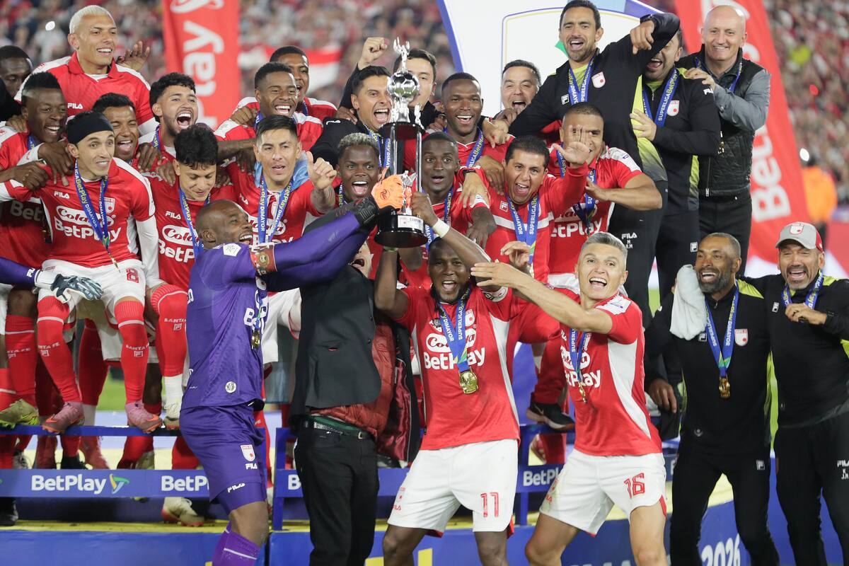Santa Fe conquistó su quinta Superliga de Colombia. //Foto, EFE: Carlos Ortega