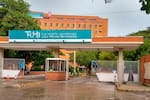 Joven iba a su casa en su moto y murió tras fuerte accidente: estuvo 4 días en UCI