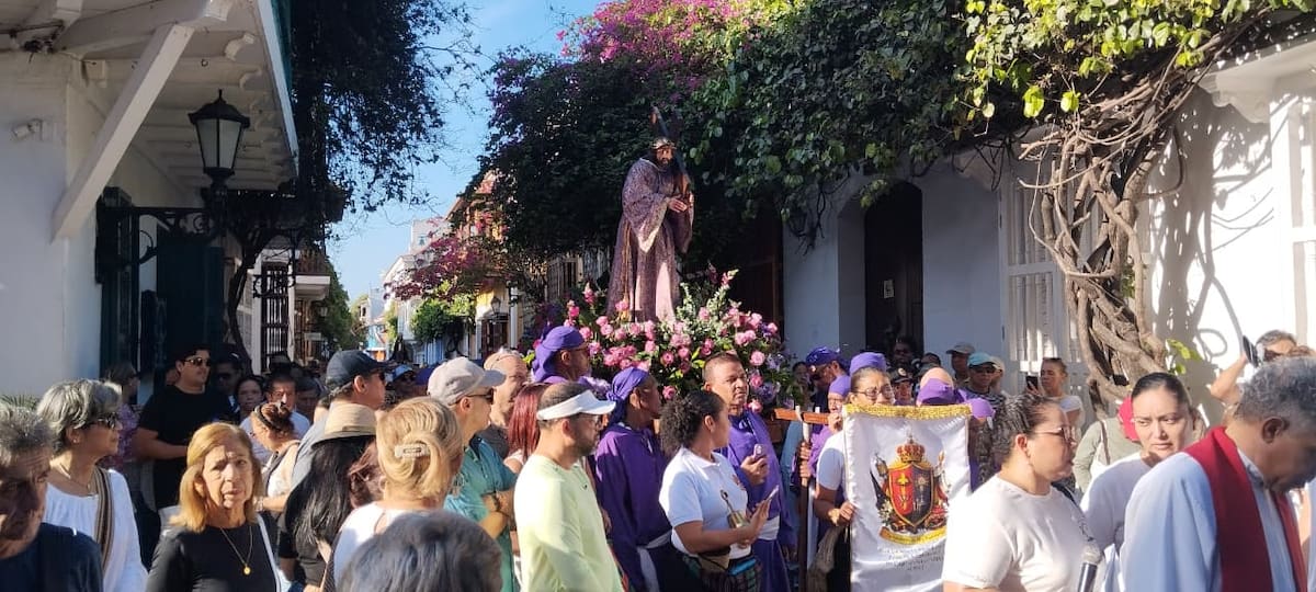 Santo Viacrucis por las calles del Centro Histórico. // Óscar Díaz - El Universal