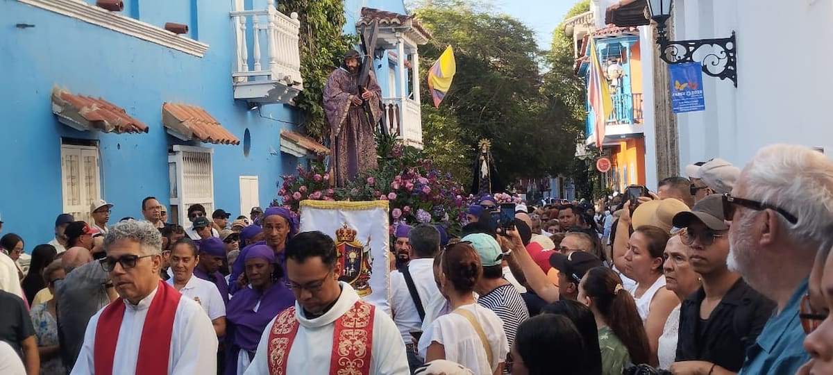 Santo Viacrucis por las calles del Centro Histórico. // Óscar Díaz - El Universal
