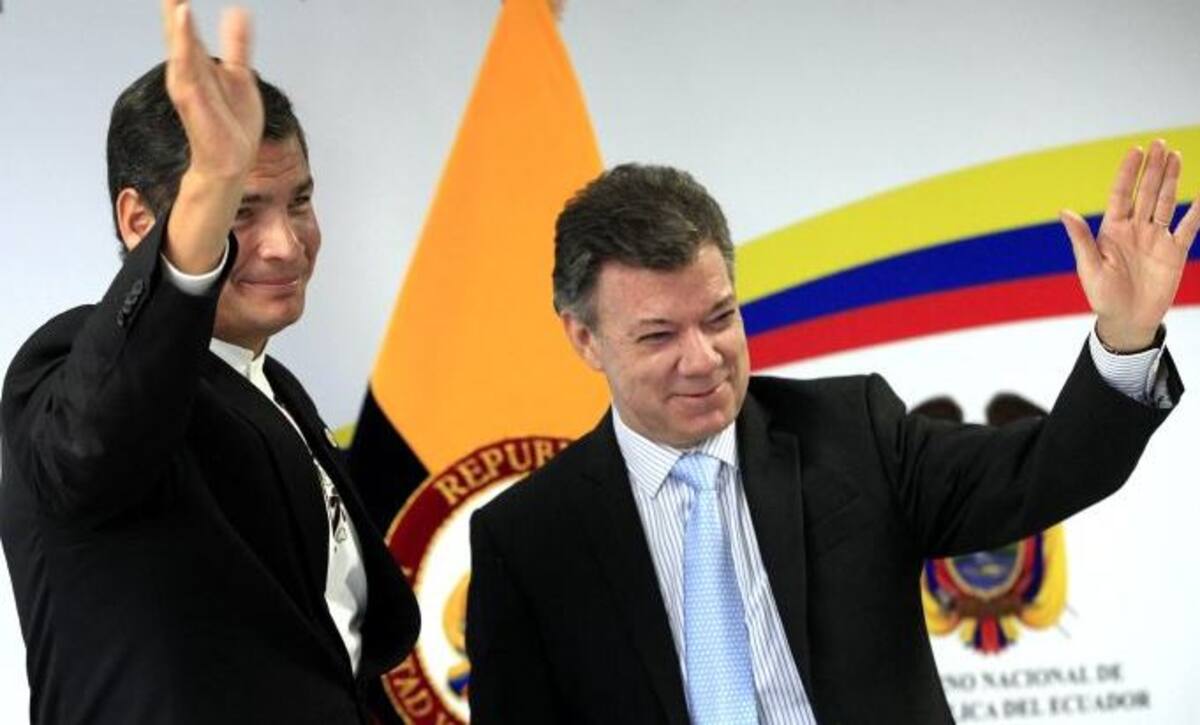 Juan Manuel Santos, presidente de Colombia, y su homólogo de Ecuador, Rafael Correa.