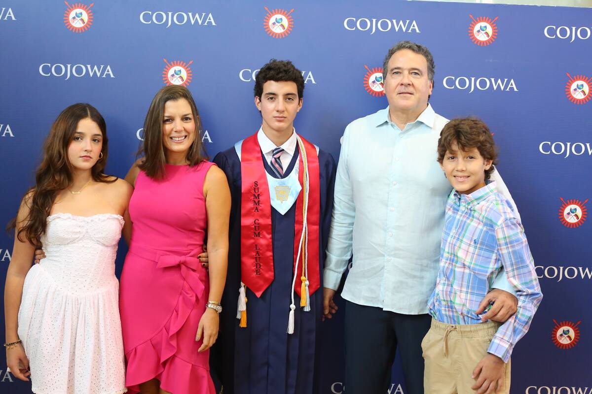 Sara García, María Carolina Alcocer, Miguel García, Miguel García y Lucas García.