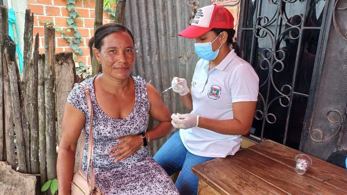 Se hace un llamado a padres, madres, cuidadores y a la población en general a verificar y completar su esquema de vacunación. // Foto: cortesía - Gobernación de Bolívar