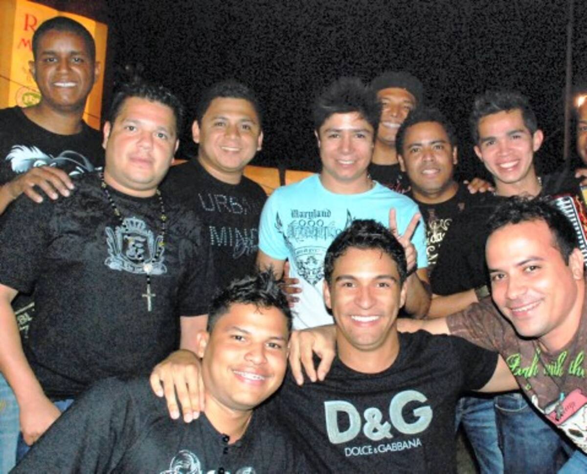 Los Gigantes del Vallenato lanzan su nuevo álbum musical. Los Gigantes del Vallenato lanzan su nuevo álbum musical.