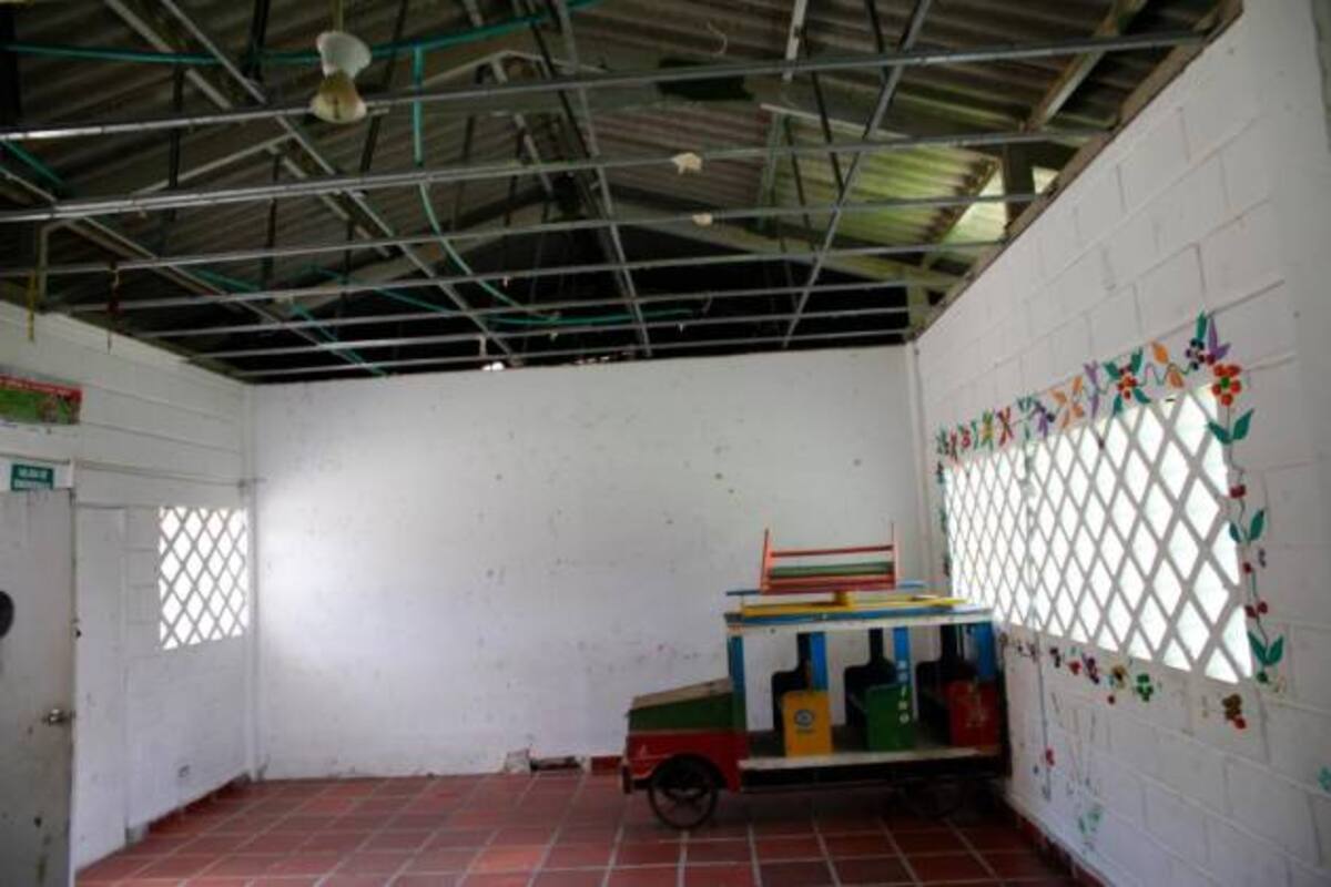 Se han llevado utensilios, alimentos, cables eléctricos y la situación no es propicia para que los menores asistan.