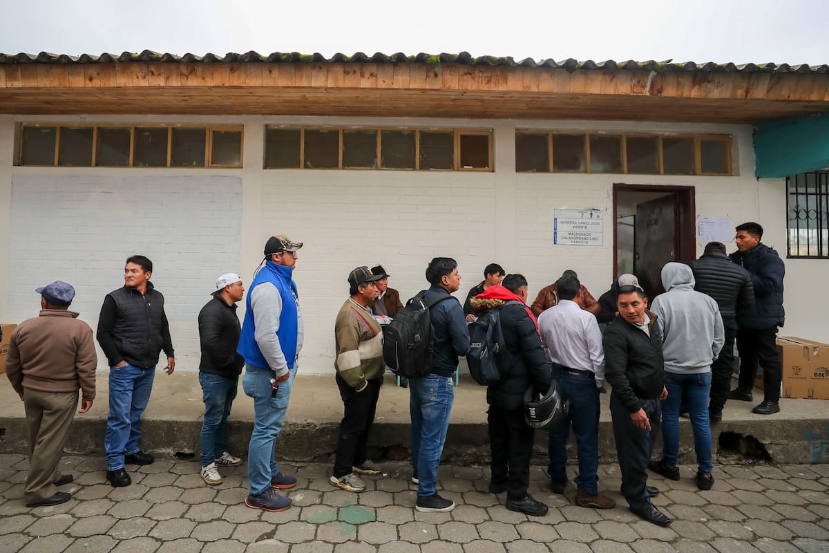 Ecuador ya vota: elecciones bajo fuerte seguridad y alta expectativa