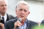 La razón por la que Álvaro Uribe tuvo que aplazar su agenda en Medellín, culpa a Cepeda