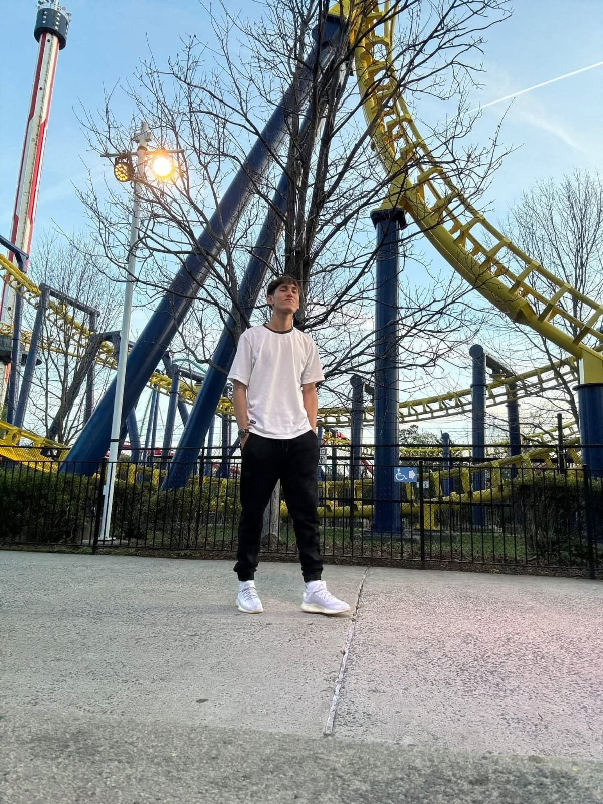 Sebastián Munive Velásquez tiene 22 y es músico. // Foto: cortesía