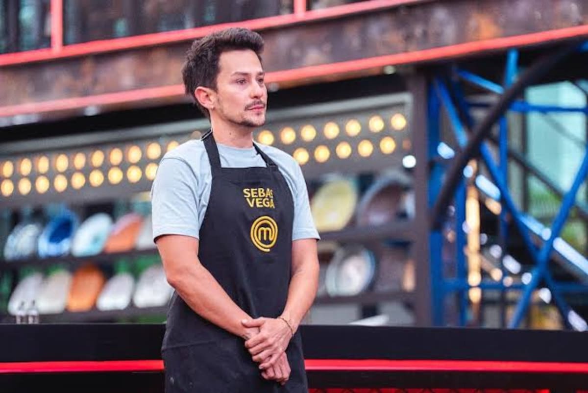 Sebastián Vega es el octavo participante en abandonar la cocina de MasterChef Celebrity 2026. //Foto: RCN.