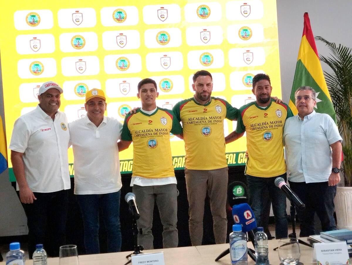 El auriverde seguirá bajo la dirección de Sebastián Viera con el objetivo de conseguir el ascenso. // Óscar Díaz