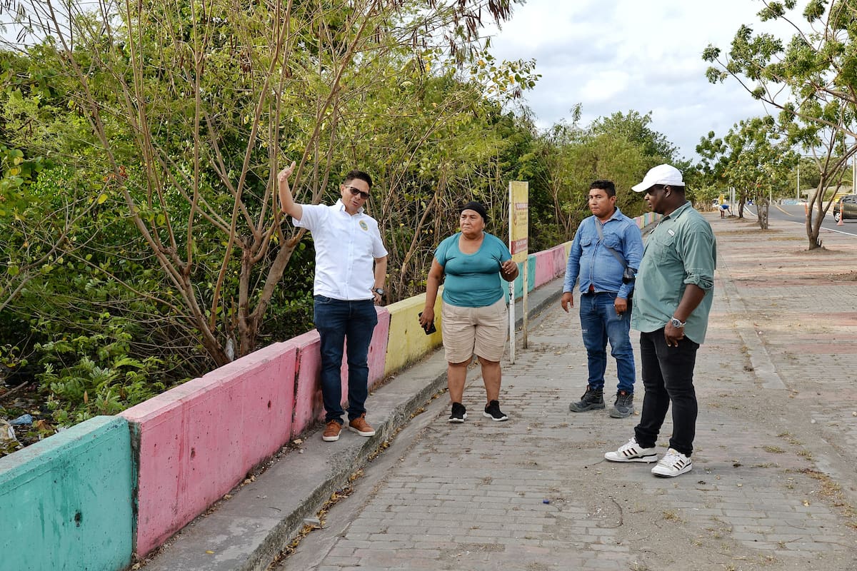 Secretaría de Infraestructura supervisa el inicio de la pavimentación en San Francisco, proyecto clave para la descongestión vial en Cartagena.