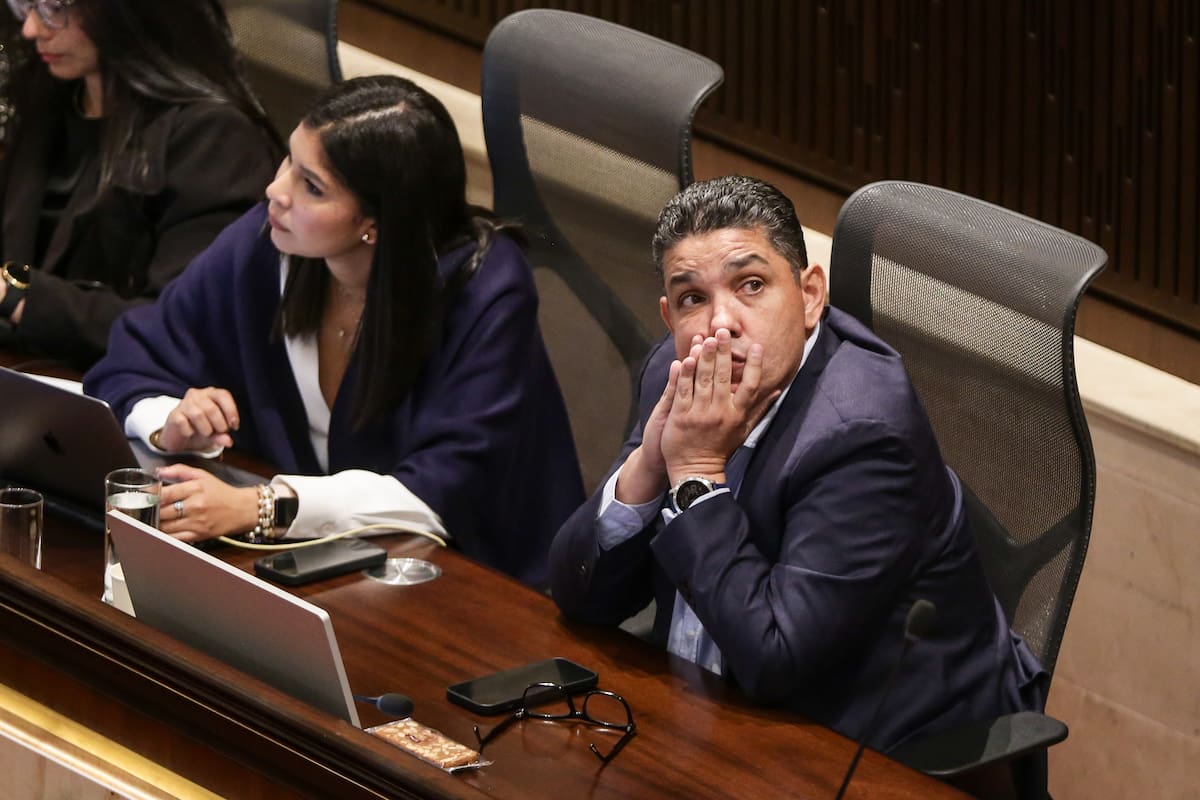 En libertad escolta del secretario de la Cámara que llevaba $145 millones en efectivo