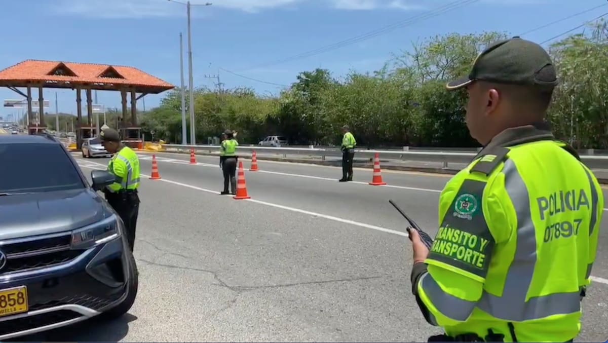 Con más de 700 hombres y mujeres, la seccional de Tránsito y Transporte de la Policía Metropolitana de Barranquilla busca garantizar la seguridad vial durante este puente festivo.//Cortesía.