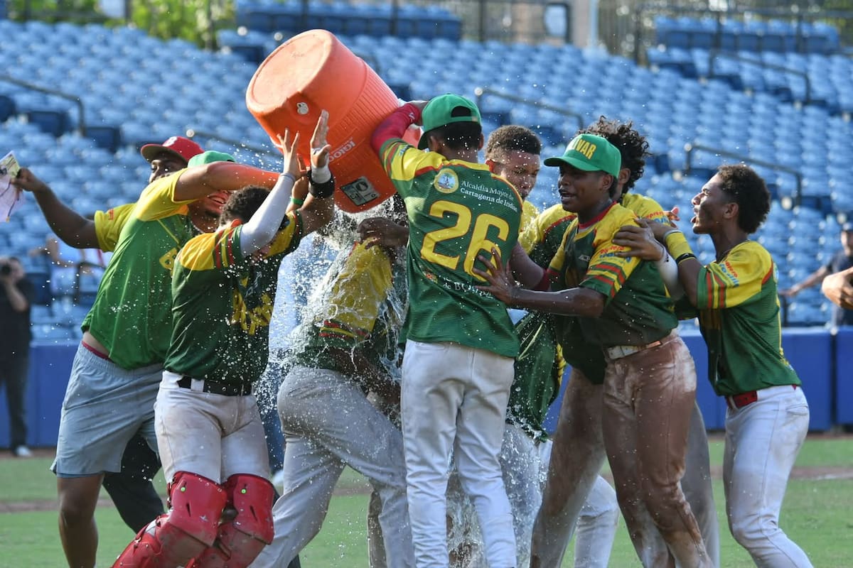 La Selección Bolívar de Béisbol Sub-15 recuperó el trono en el Campeonato Nacional tras vencer a Atlántico. //Foto: Cortesía El Heraldo.