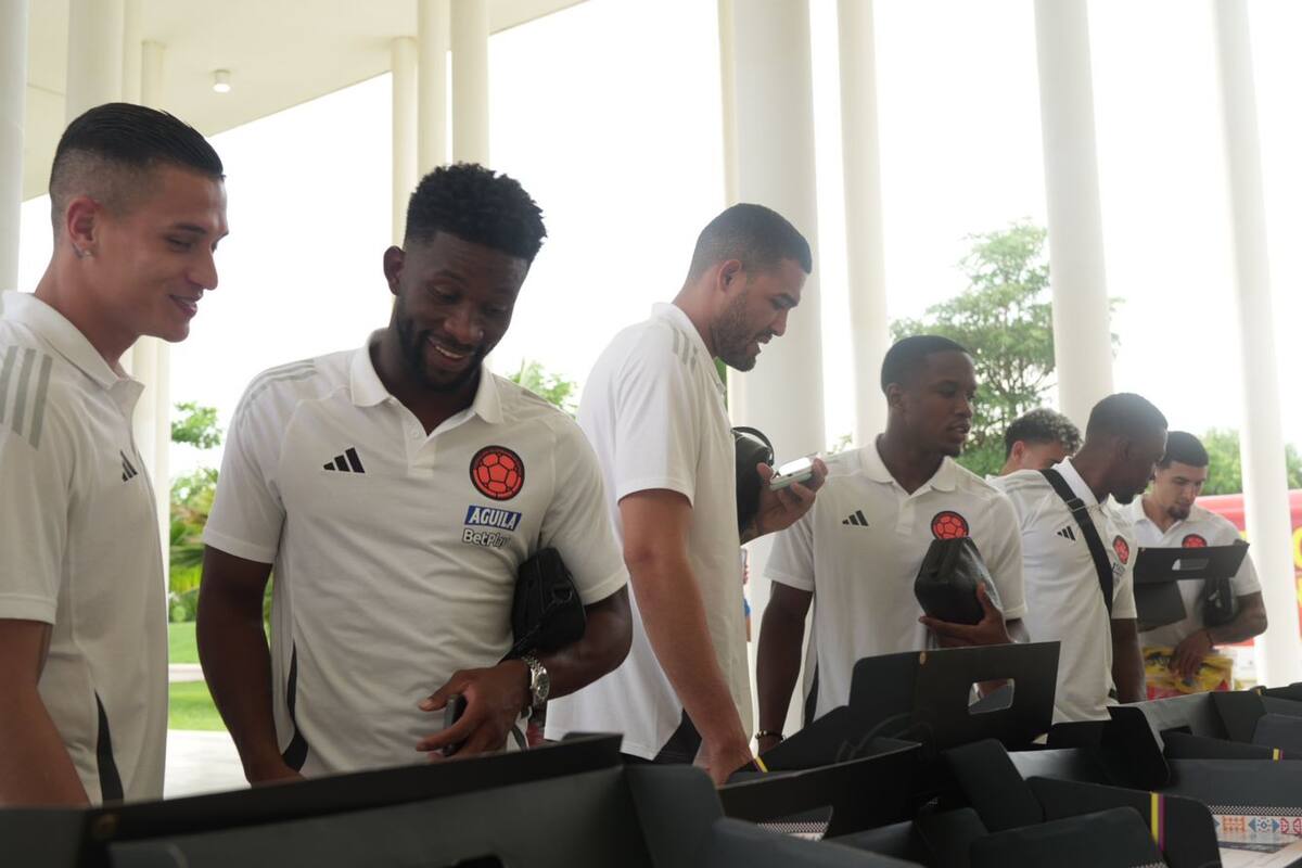 Selección Colombia recibió el Sombrero Fino Vueltiao Zenú