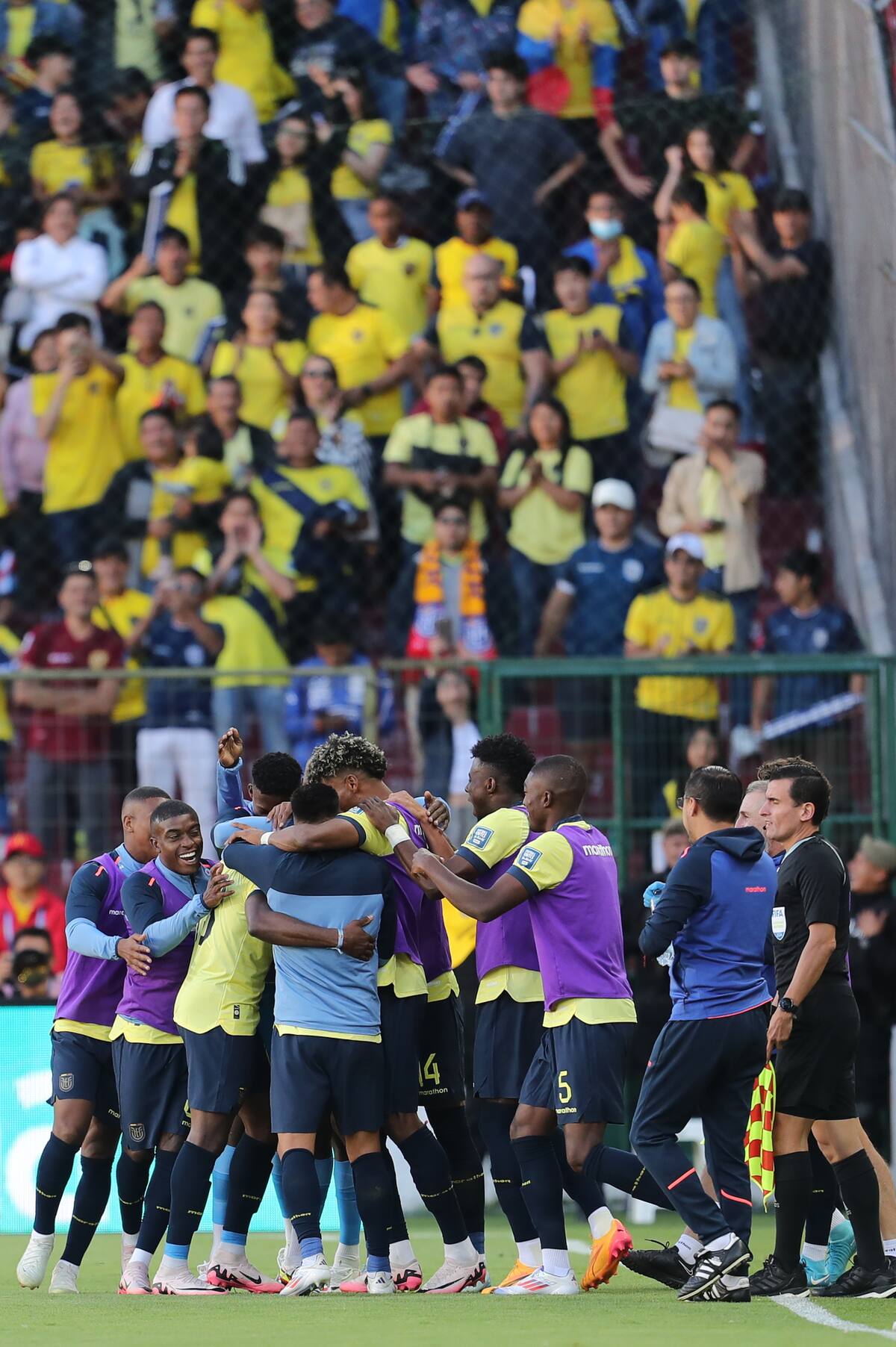 Jugadores de Ecuador celebran un gol de Enner Valencia. La selección logró su primera victoria en la era de Sebastián Beccacece. //EFE