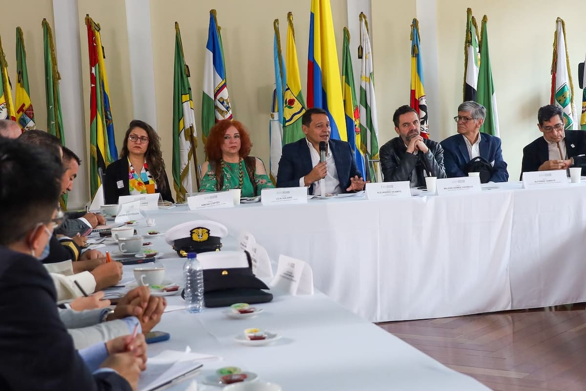El segundo vicepresidente del Senado, Alejandro Ocampo, del Pacto Histórico, impulsó en la corporación un espacio de escucha e intercambio de experiencias con sectores universitarios que denominó “Diálogos Legislativos”. // Foto: Cortesía - Senado de la República.