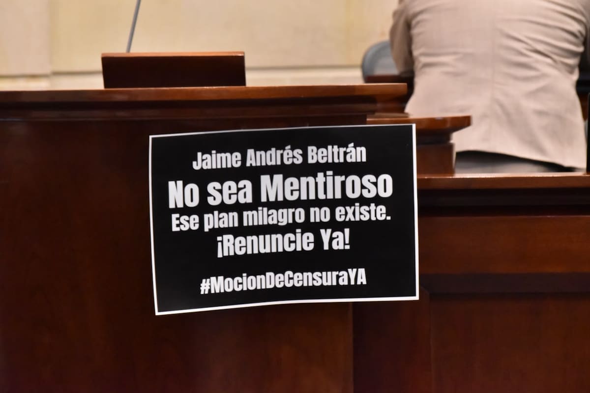 El Gobierno mide sus fuerzas este martes en mociones de censura contra dos ministros