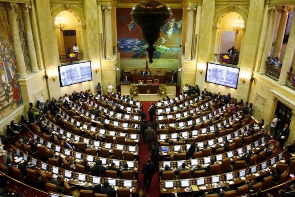Fueron elegidos 102 senadores y 182 representantes a la Cámara en las elecciones 2026. // Foto: Senado.