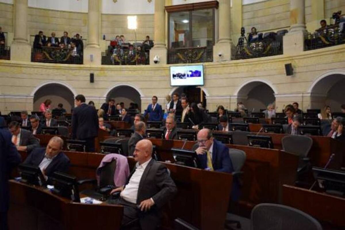 Hunden proposición que permitía al Presidente reactivar capturas a las Farc