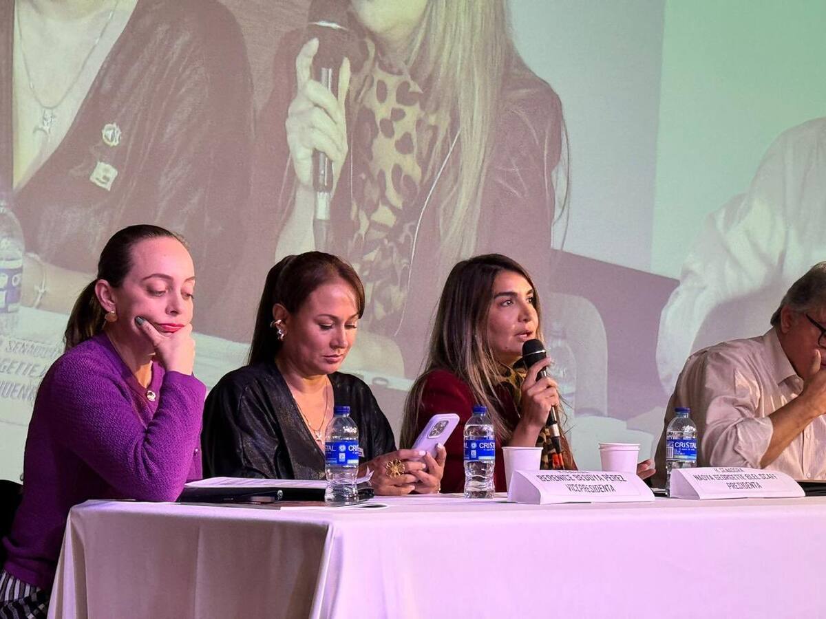Senadora Nadia Blel y ministro de Salud chocan en debate político.// Foto: cortesía.