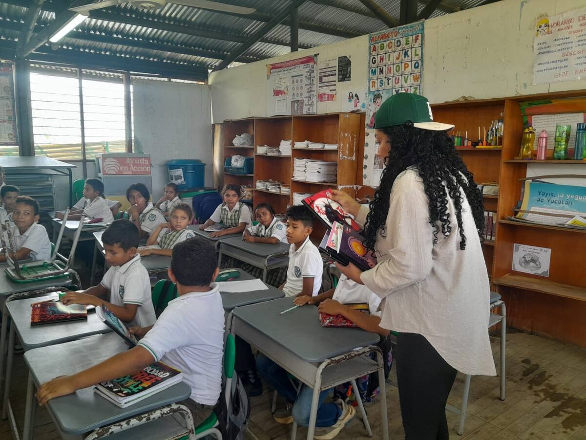 La seño Mayito luego se graduó como licenciada en pedagogía infantil. // Cortesía