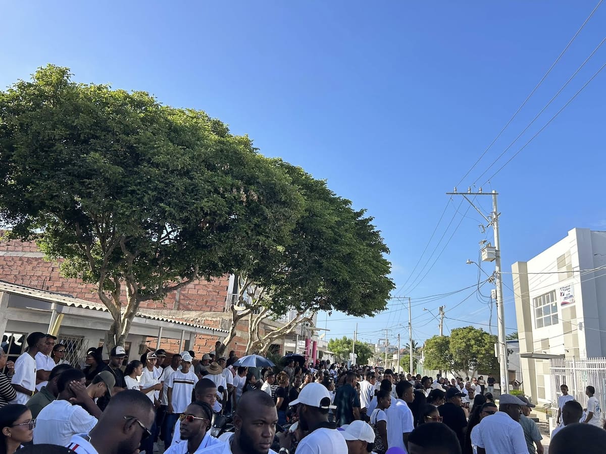 Sepelio de Antony en Punta Canoa.