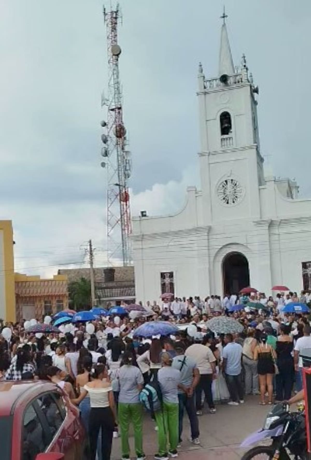 A Karena la despidieron en su natal Villanueva, La Guajira. //Captura de video