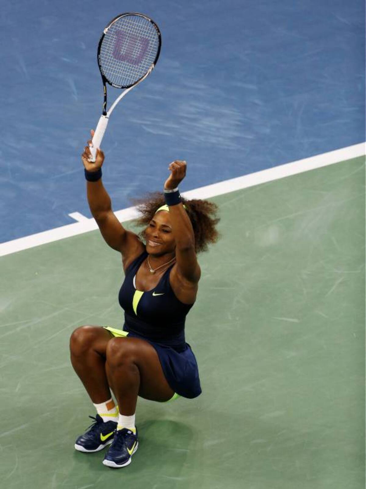Serena Williams festeja el título del Abierto de Estados Unidos. AFP