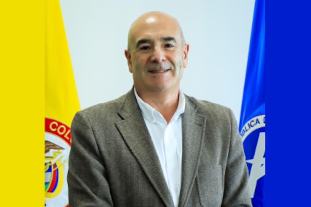 Otra salida en el gobierno Petro: Sergio París sale de Aeronáutica Civil