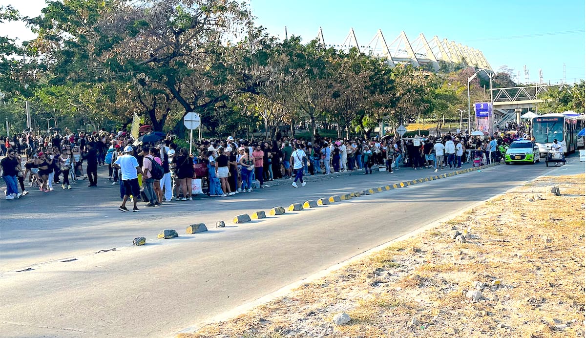 Así se veía horas antes de ingresar al estadio Roberto Meléndez donde Shakira se despide de Barranquilla con su tour mundial Las Mujeres Ya No Lloran, con el segundo concierto de este viernes 21de febrero en el Estadio Metropolitano.//El Universal.