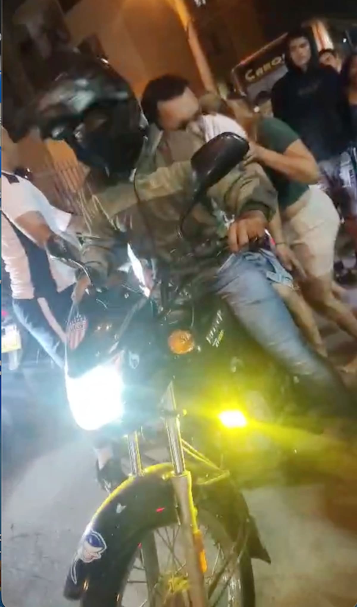 Johnny Rafael Jiménez Ucross fue auxiliado y llevado en motococicleta hasta un centro asistencial cercano, pero llegó sin signos vitales.//Cotesía Red de Cooperantes.