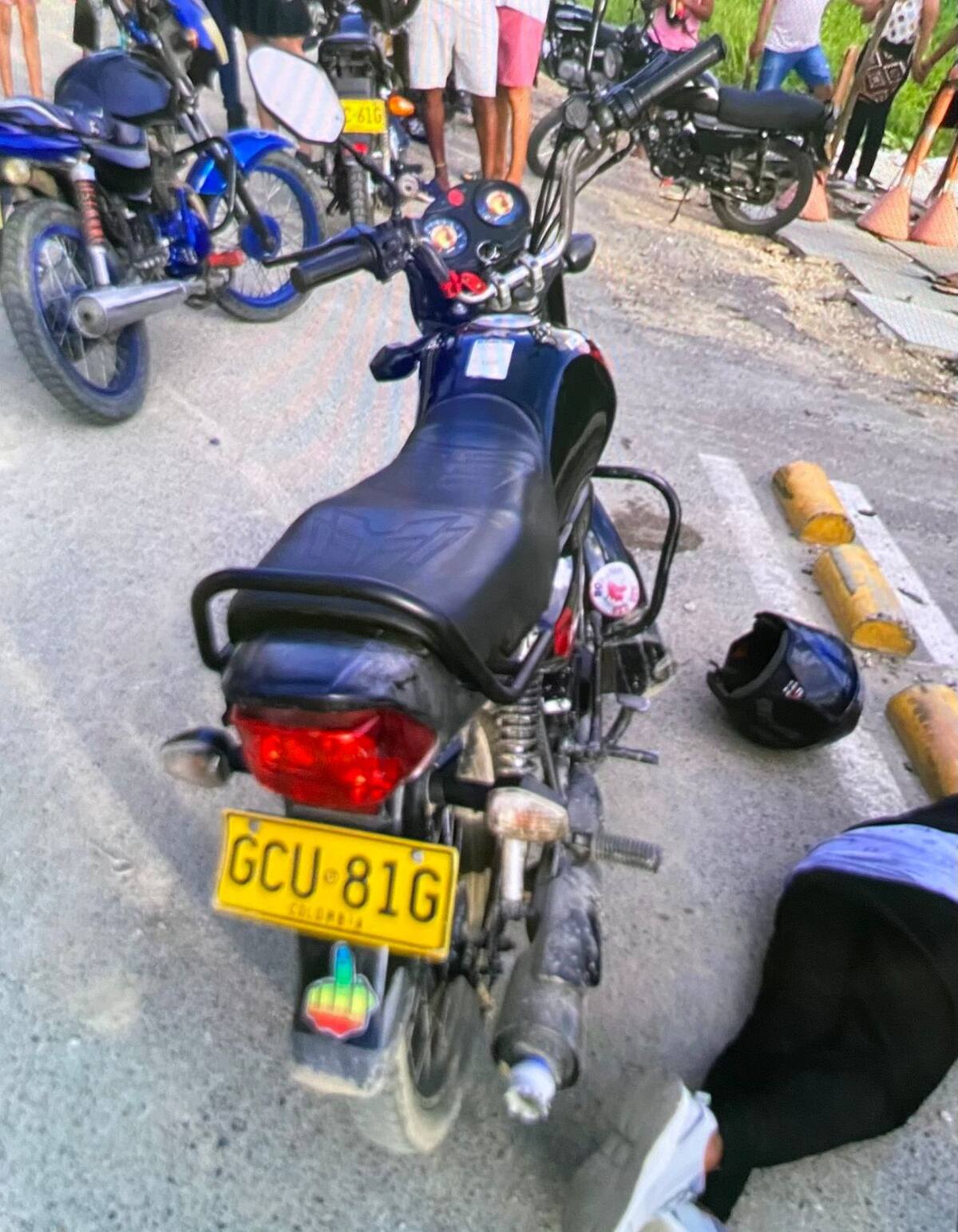 Moto de la víctima. // Foto: cortesía