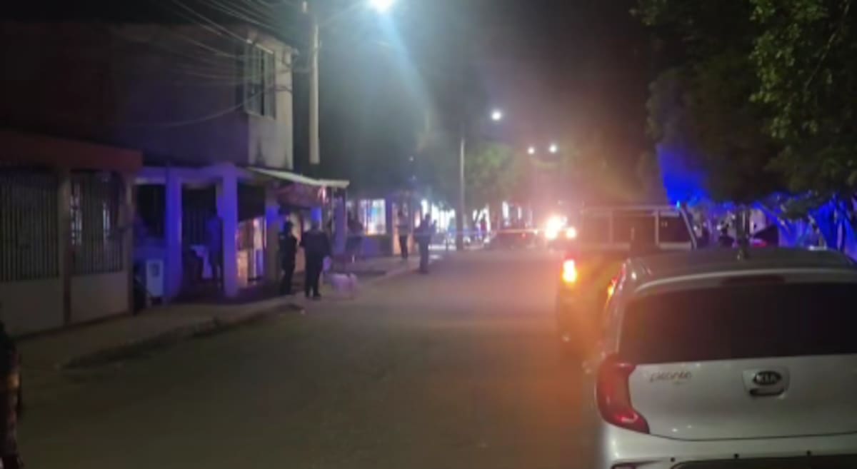 La Policía llegó al lugar de los hechos. //Foto: captura de video