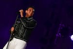 Silvestre Dangond dona instrumentos a escuelas de Colombia