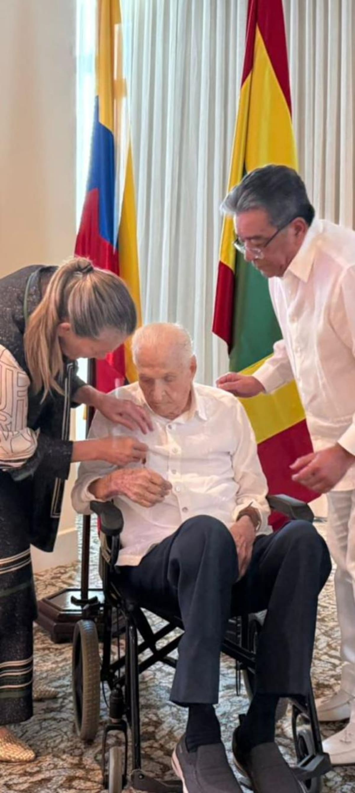 La ceremonia de homenaje a Simón Bossa López se realizó en el Hotel Radisson de Cartagena. // Foto: Cortesía.