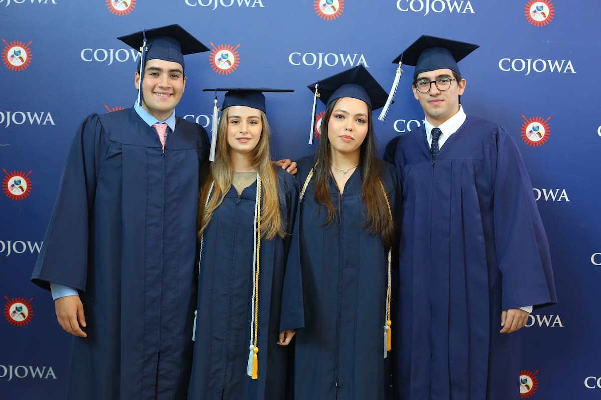 Simón Espinosa, Sara Lacouture, Valeria Cotes y Michell Angelo Díaz.