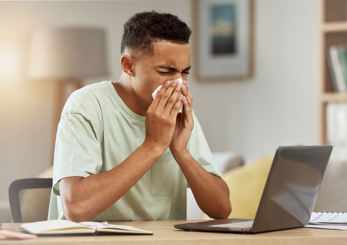 Flujo nasal y tos son los síntomas más frecuentes al contraer infecciones respiratorias. //123RF.