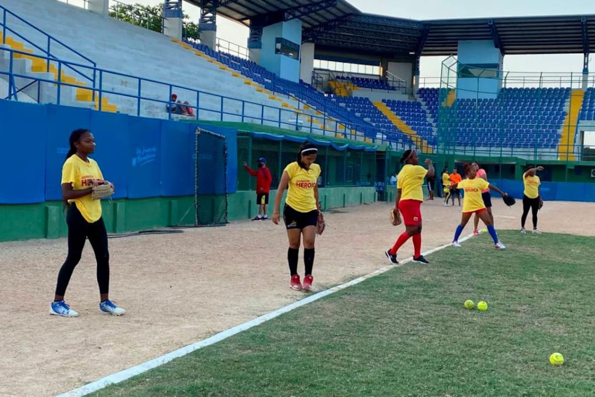 Liga Especial de Sóftbol Femenino, camino al profesionalismo