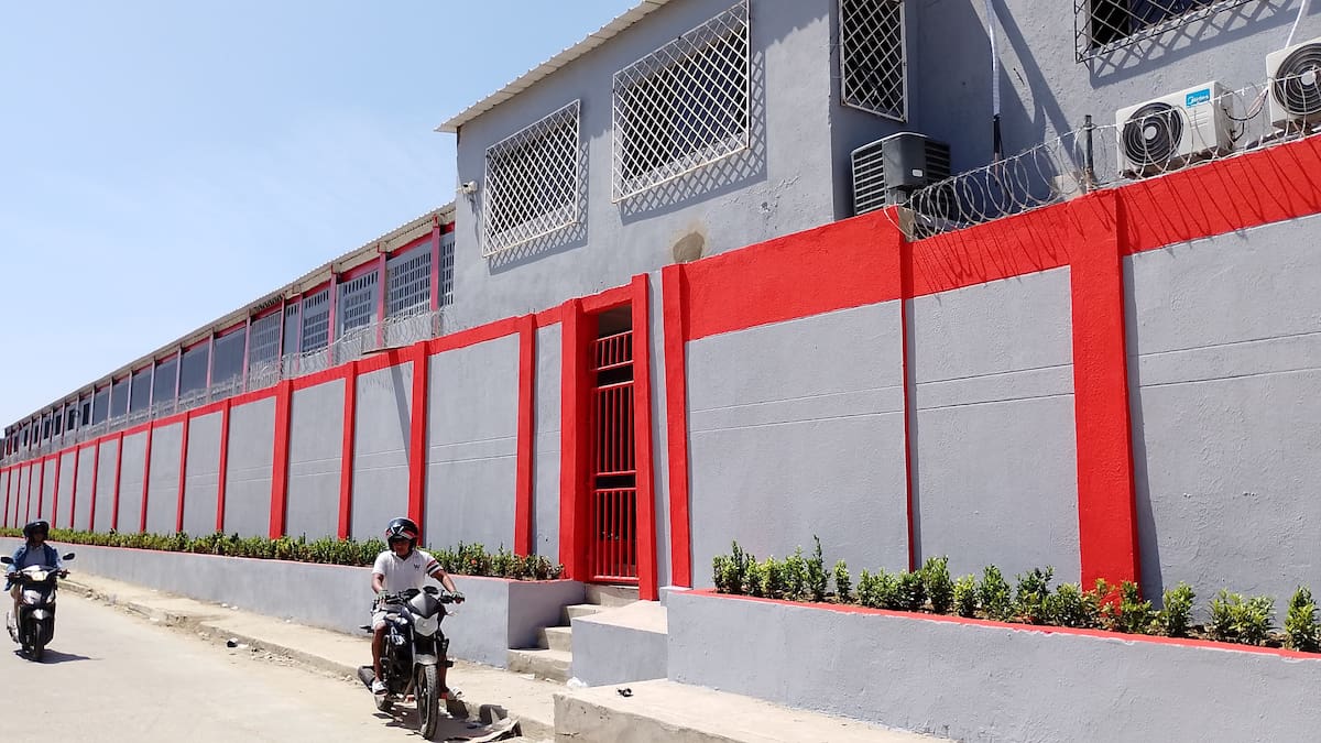 Los colegios oficiales de Cartagena que entregarán con nuevas instalaciones. // Foto: Luis Herrán.