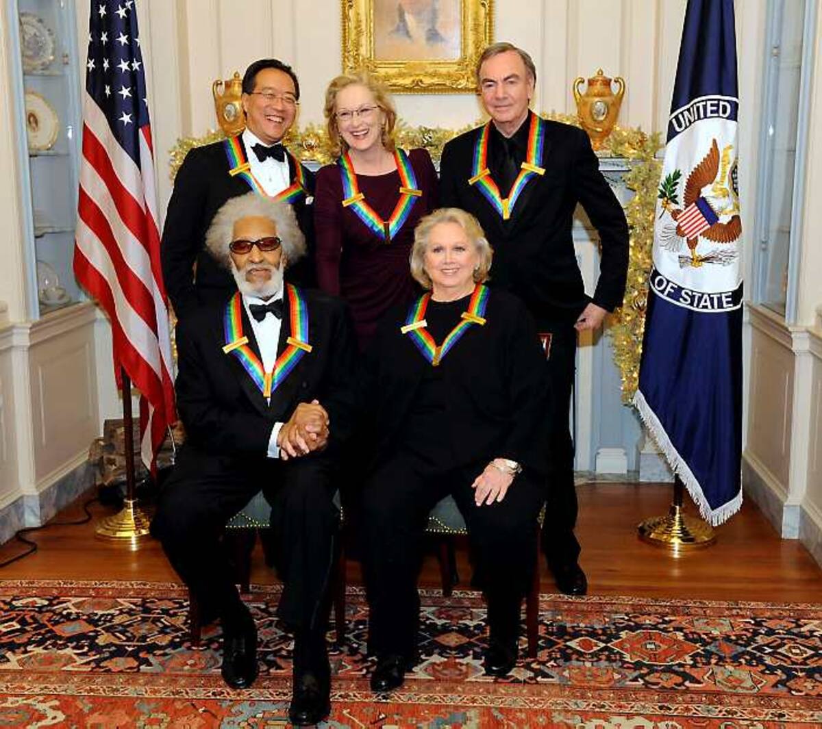La actriz Meryl Streep, el cantante Neil Diamond, el saxofonista de jazz Sonny Rollins y la actriz de Broadway, Barbara Cook el violoncelista Yo-Yo Ma figuraron el domingo entre varios artistas que recibieron homenaje en el Centro Kennedy por influenciar a la cultura estadounidense a través del arte. AP Kevin Wolf