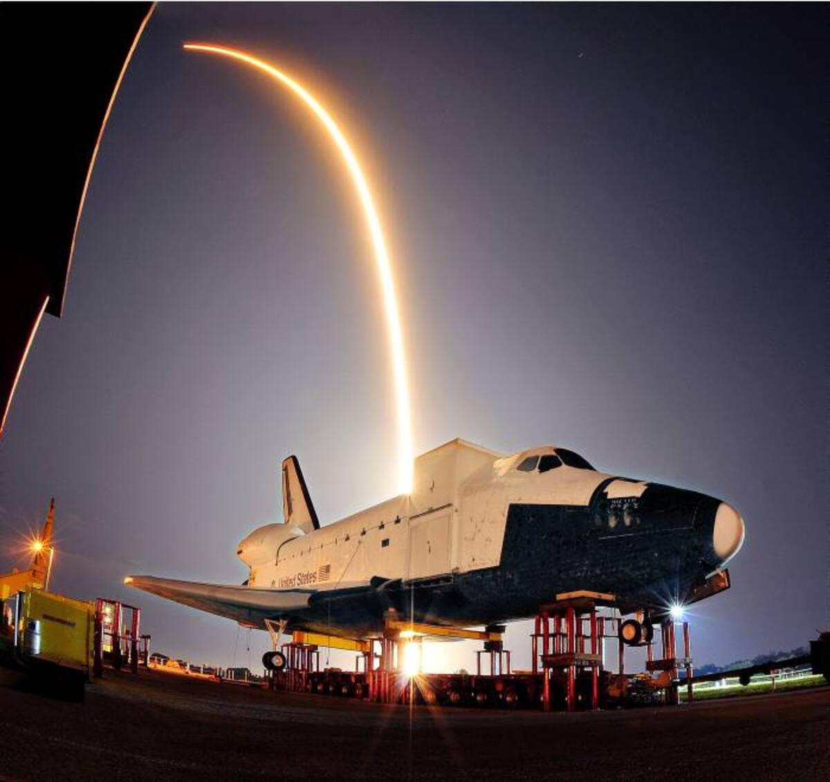Lanzamiento del primer vuelo privado a la ISS. AP CRAIG RUBADOUX