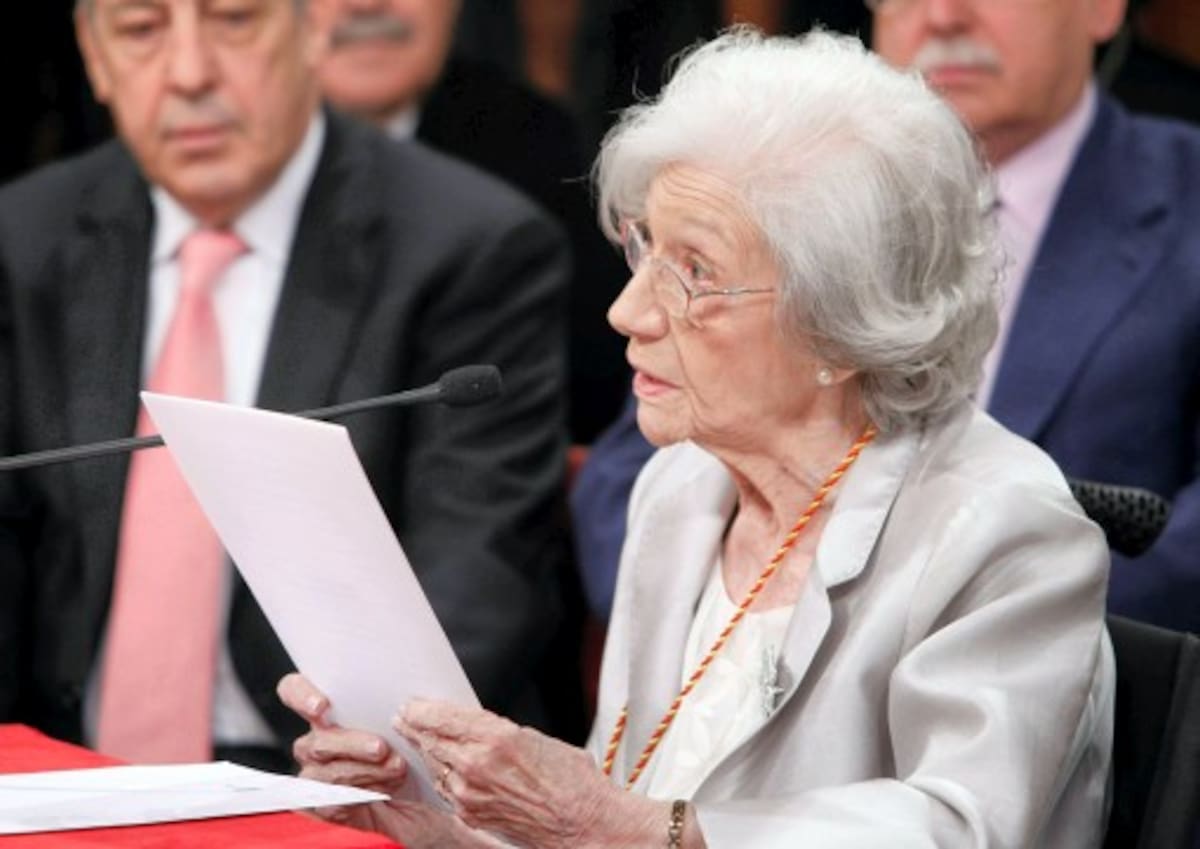 La ganadora del Premio Cervantes de Literatura, Ana María Matute. AFP