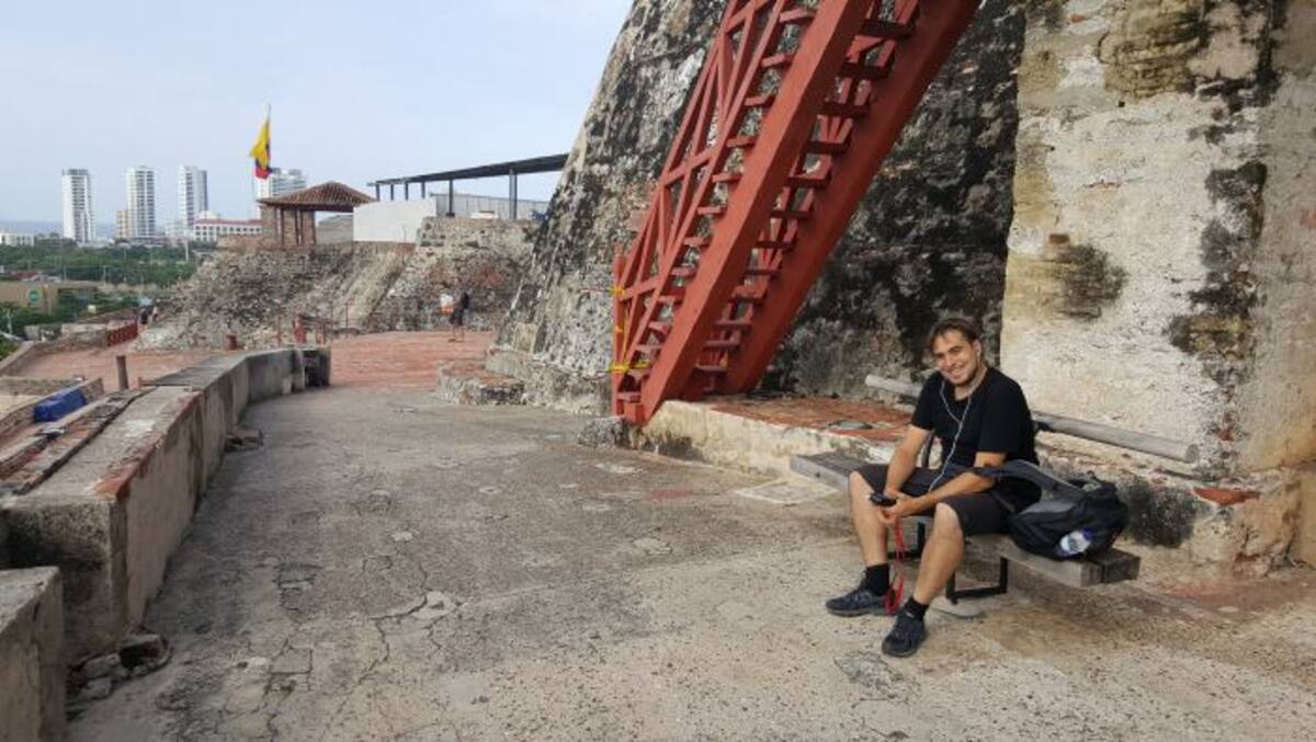 Lukas en el Castillo de San Felipe. CORTESÍA